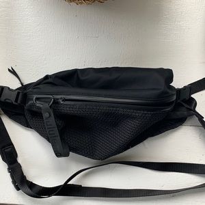 Black Lululemon Belt Bag